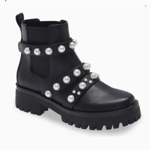 BP Kora 2 Lug Chelsea Boot Pearl Embellished Black Size 7.5 Whimsy Goth Fairy